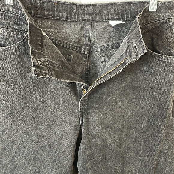 Levi’s orange tab women’s black jeans size 14 short. Relaxed fit. Tapered leg. - Picture 7 of 9